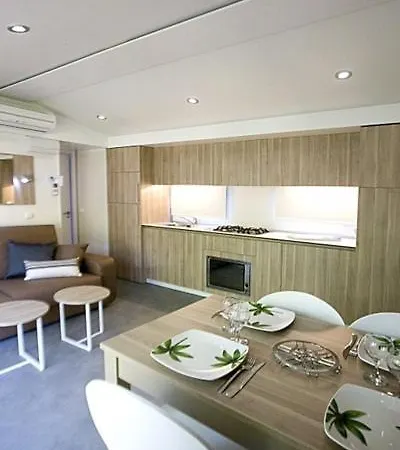 Üdülőpark Sun La Sirene 2 Chambres Clime 32m2 Max 4 Adultes Et 2 Des Ses Enfants